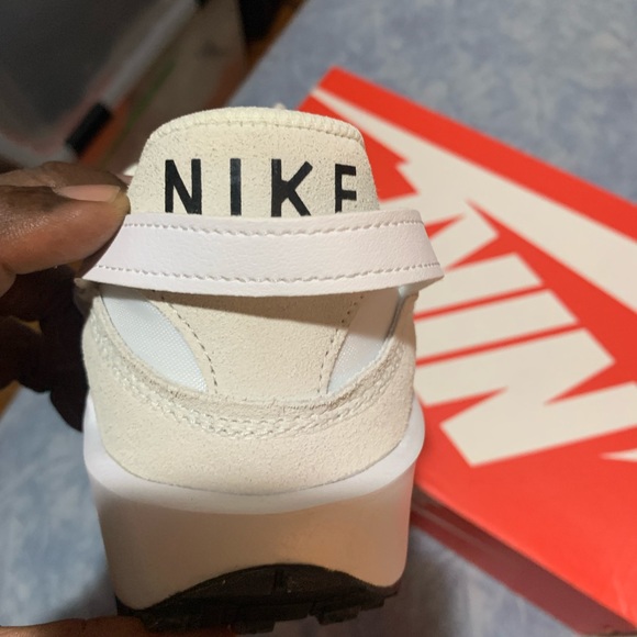 MENS NIKE SNEAKERS NEW IN BOX SIZE 101/2 / 11 / 12 / 3 PAIR AVAILABLE - Picture 8 of 10